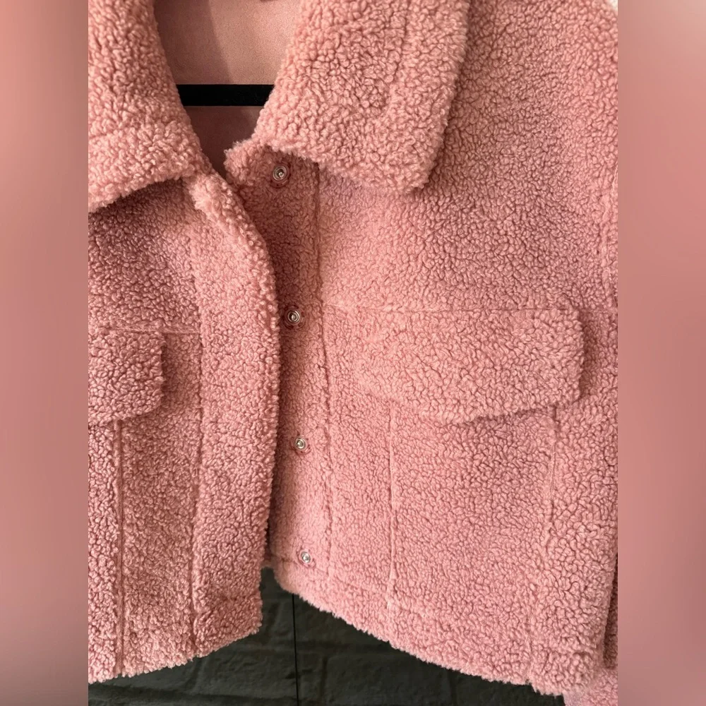 Cozy Cropped Pink Teddy Jacket - Picture 2 of 8